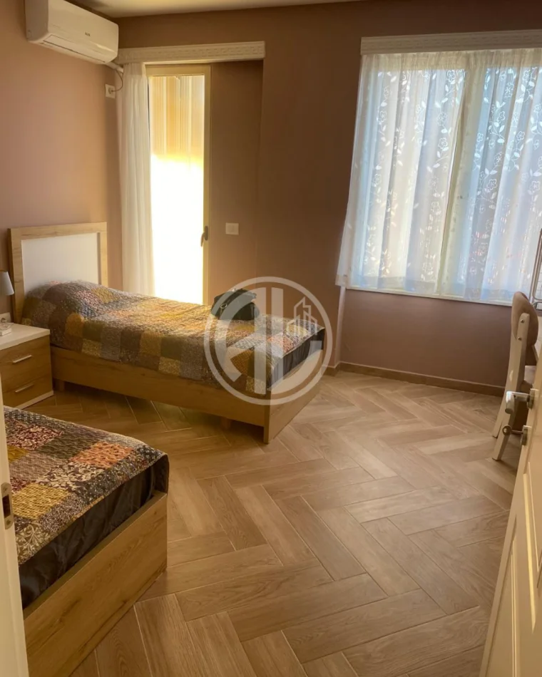 Durres, jepet me qera apartament 2+1+Ballkon Kati 2, 500 € 