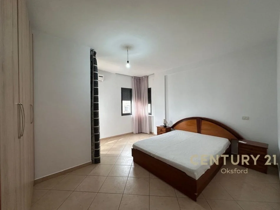 Tirane, jepet me qera apartament 1+1 Kati 5, 60 m² 500 € (Ferit Xhajko)