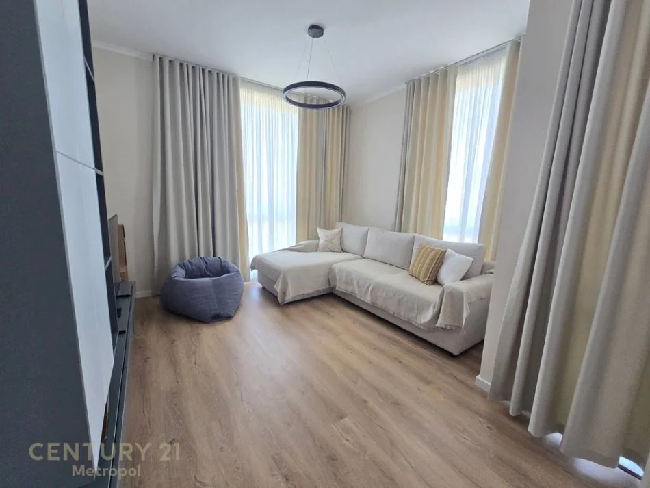 Tirane, jepet me qera apartament 1+1 Kati 4, 60 m² 450 € (Bulevardi i ri)
