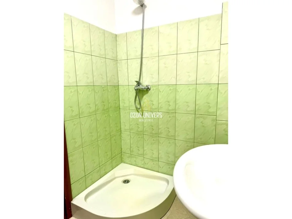 Tirane, jepet me qera garsonier 1+1 Kati 4, 45 m² 500 € (Komuna e Parisit)