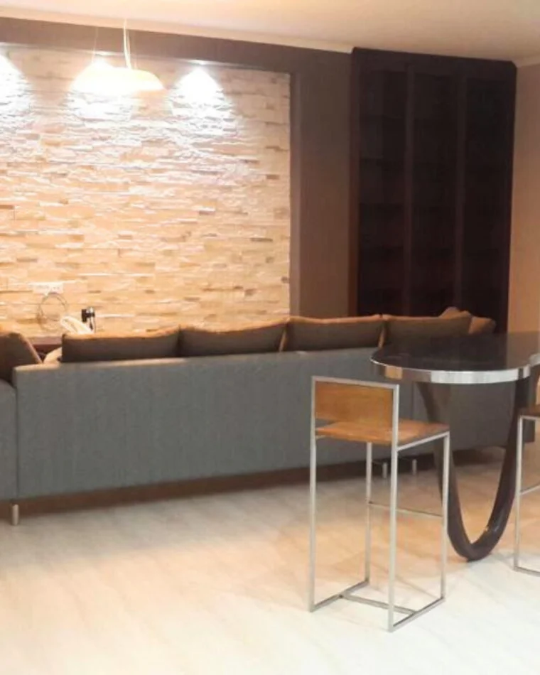 Durres, jepet me qera 2+1 Kati 9, 800 € 