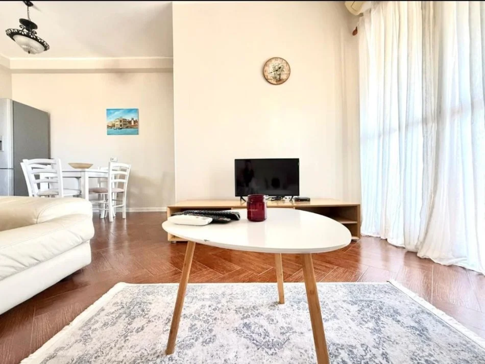 Durres, jap me qera apartament 2+1+Aneks+Ballkon Kati 10, 90 m² 450 €