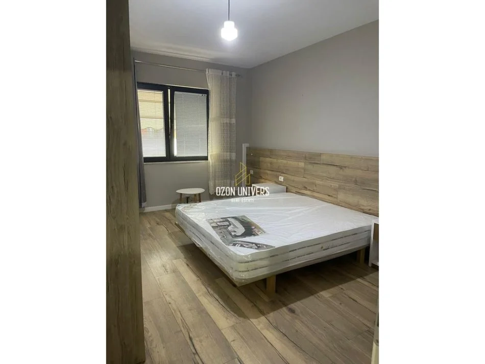 Tirane, jepet me qera apartament 2+1 Kati 5, 120 m² 550 €