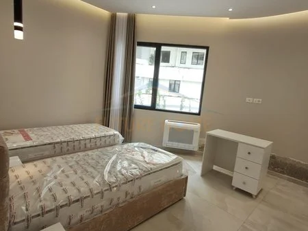 Tirane, jepet me qera apartament 2+1 Kati 4, 120 m² 1.100 € 