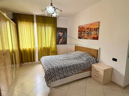 Tirane, jepet me qera apartament 1+1 Kati 4, 40 m² 460 € 