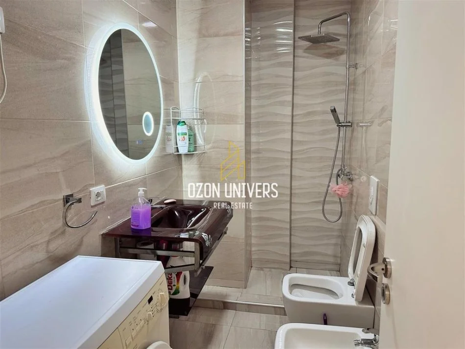 Tirane, jepet me qera apartament 1+1 Kati 5, 65 m² 690 € (Rruga e Elbasanit)