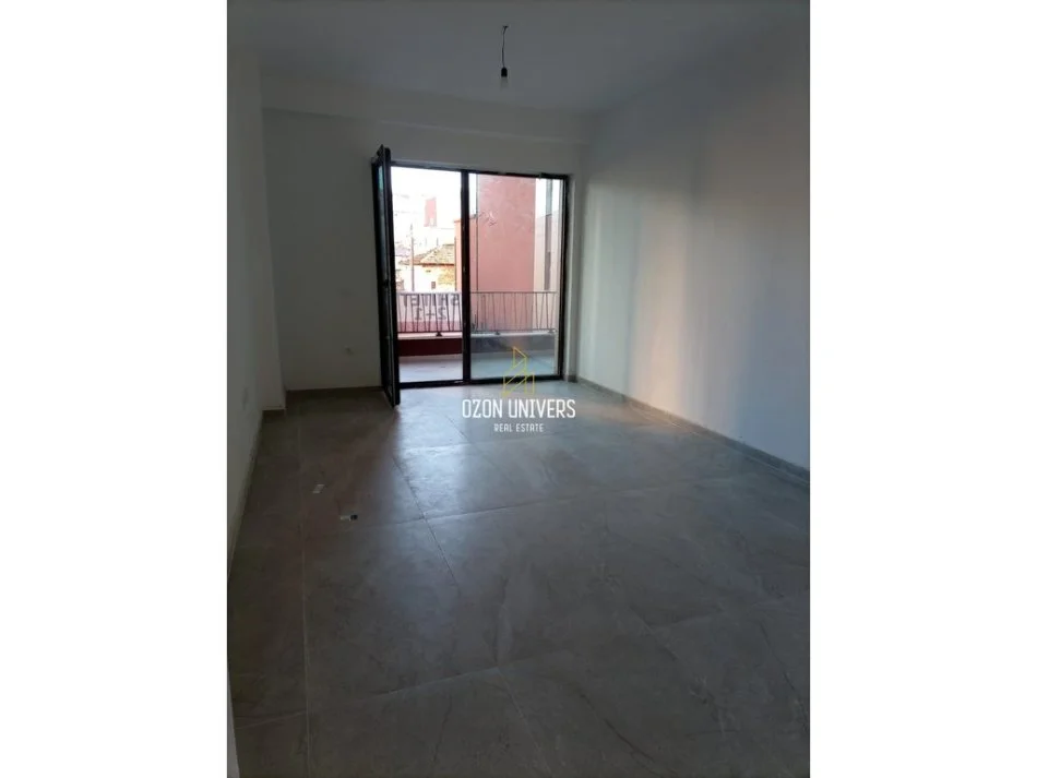 Tirane, shitet apartament 2+1 Kati 2, 97 m² 230.000 € (Rruga Myslym Shyri)