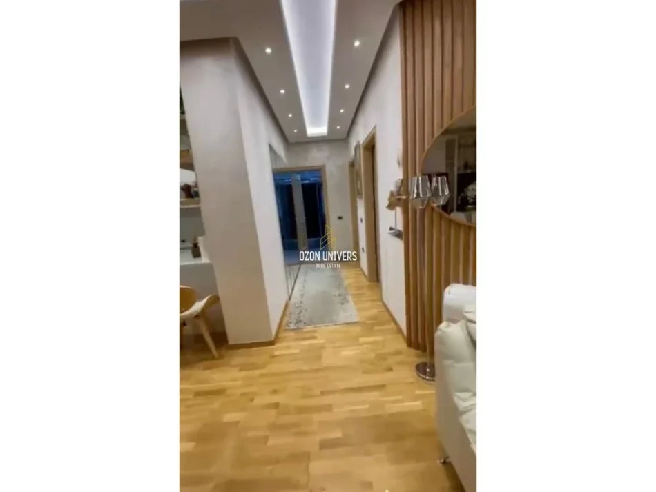 Tirane, jepet me qera apartament 2+1+Ballkon Kati 3, 97 m² 1.000 € (Kompleksi Vizion Plus , Don Bosko)