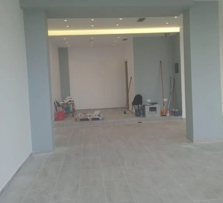 Tirane, jepet me qera ambjent biznesi Kati 0, 70 m² 700 € (SAMI FRASHERI BLLOK)