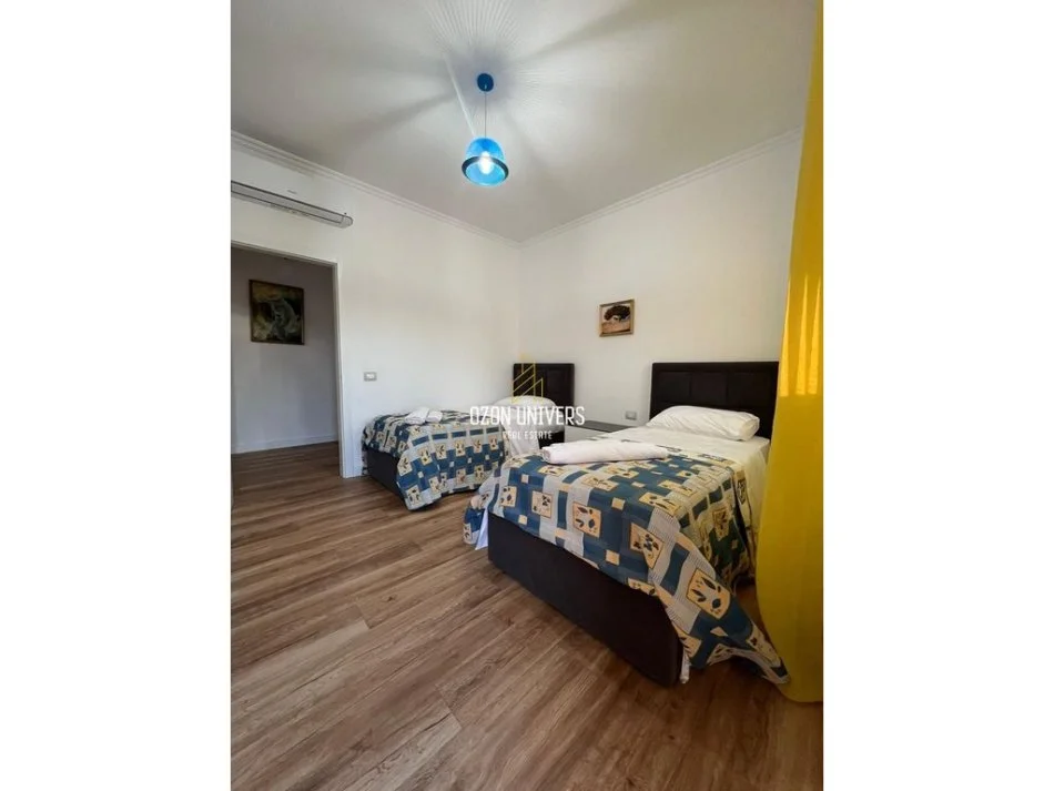 Tirane, Jepet me qira apartament 2+1+Ballkon Kati 8, 98 m² (Pazari i Ri)