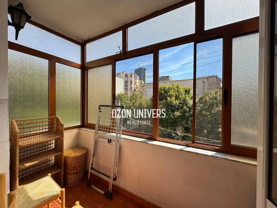 Tirane, jepet me qera apartament 2+1+Ballkon Kati 3, 60 m² 600 € (Rruga Fortuzi)