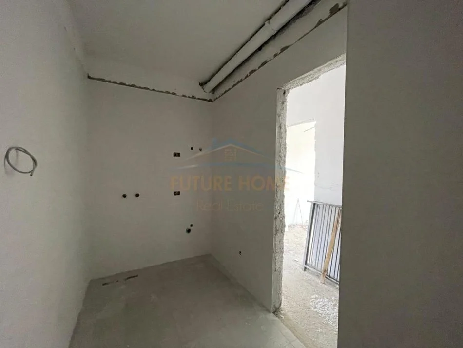 Tirane, shitet apartament 2+1+Ballkon Kati 8, 128 m² 147.602 € (Univers City, Tirane)