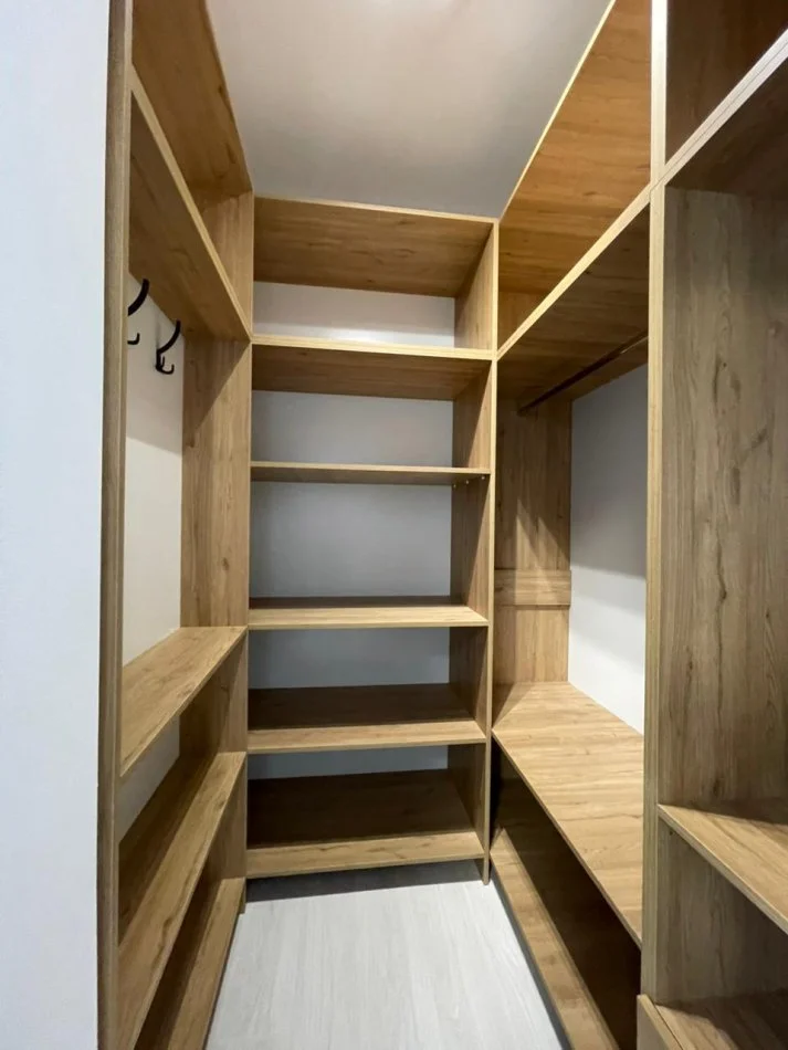 Tirane, jepet me qera apartament 2+1 , 96 m² 700 € 