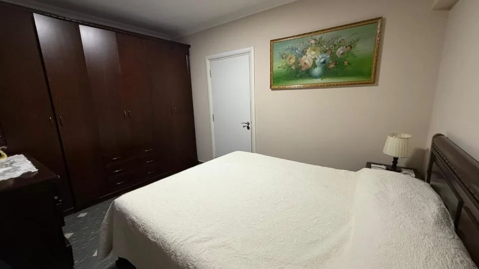 Tirane, jepet me qera apartament 3+1+Ballkon Kati 3, 120 m² 750 € (Komuna e Parisit)