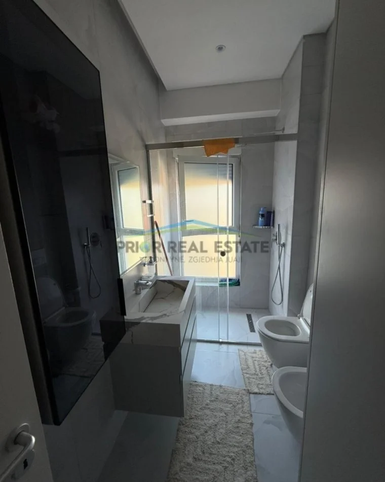 Tirane, jepet me qera apartament 2+1 Kati 2, 85 m² 650 € (Rezidenca Kaimi) , Ali Demi