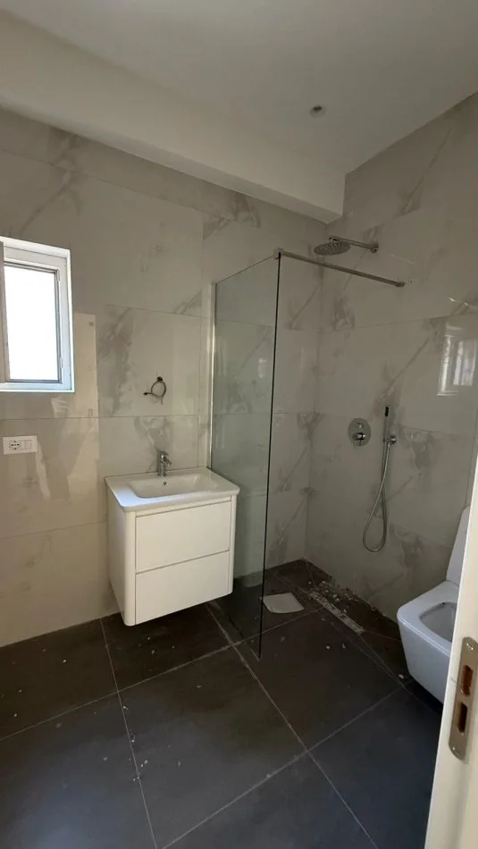 Tirane, shitet apartament 1+1 , 60 m² 98.000 € 