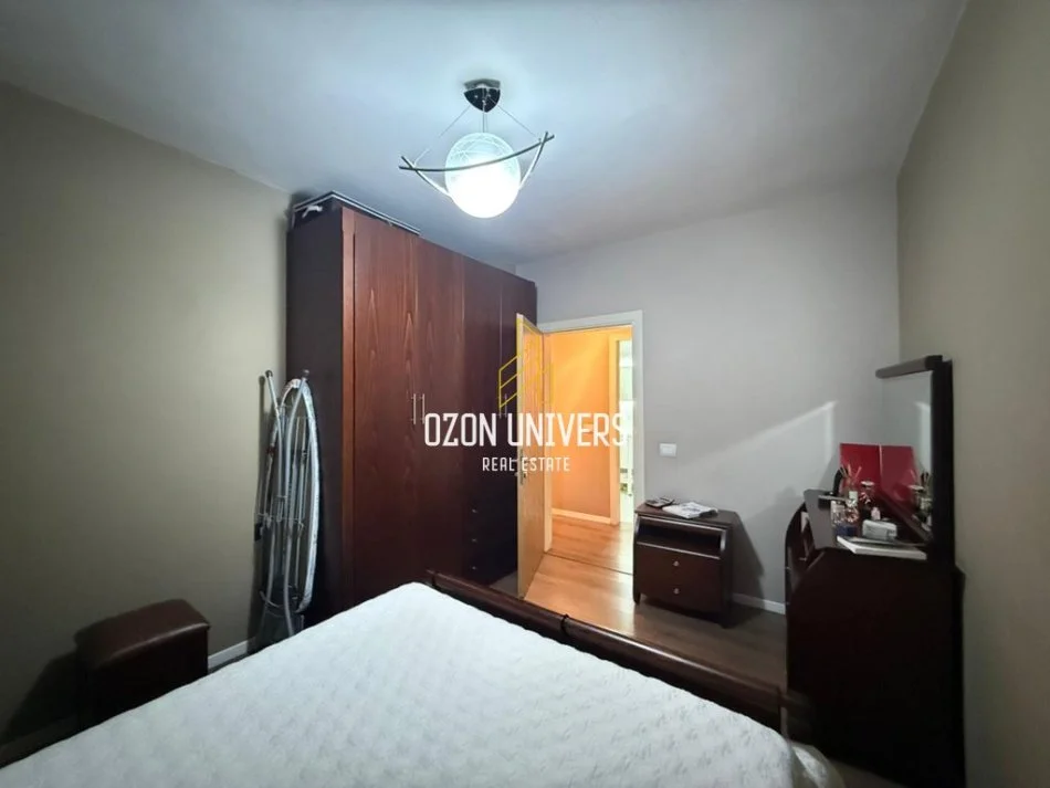 Tirane, shitet apartament 2+1+Ballkon Kati 8, 80 m² 165.000 € (Ish Fusha e Aviacionit)