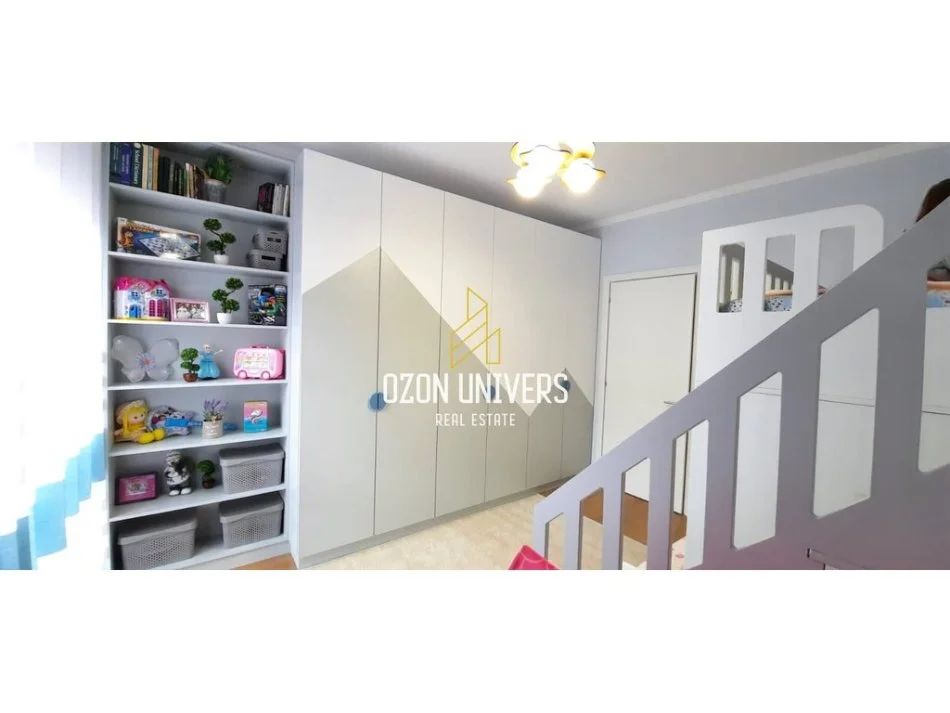 Tirane, shitet apartament 2+1+Ballkon Kati 6, 107 m² 213.000 € (Green City Residence)