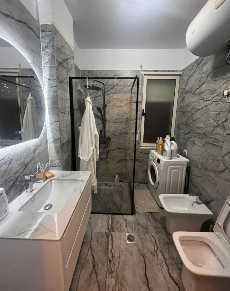 Tirane, shitet apartament 1+1 , 59 m² 118.000 € 