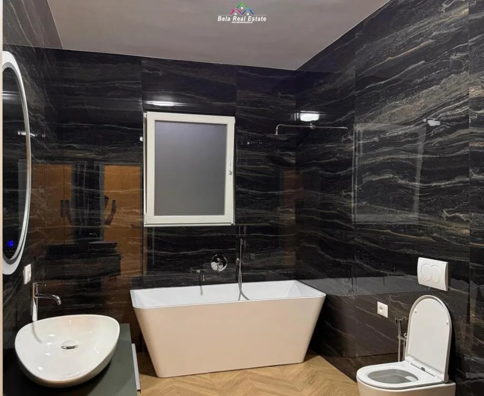 Tirane, jepet me qera apartament 2+1 Kati 1, 145 m² 1.040 € (Sauk)