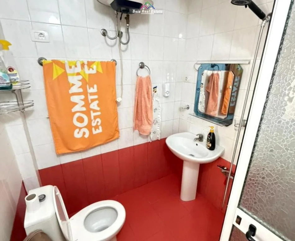 Tirane, jepet me qera Vile 2+1 Kati 2, 85 m² 620 € (Rruga Kongresi i Lushnjes)