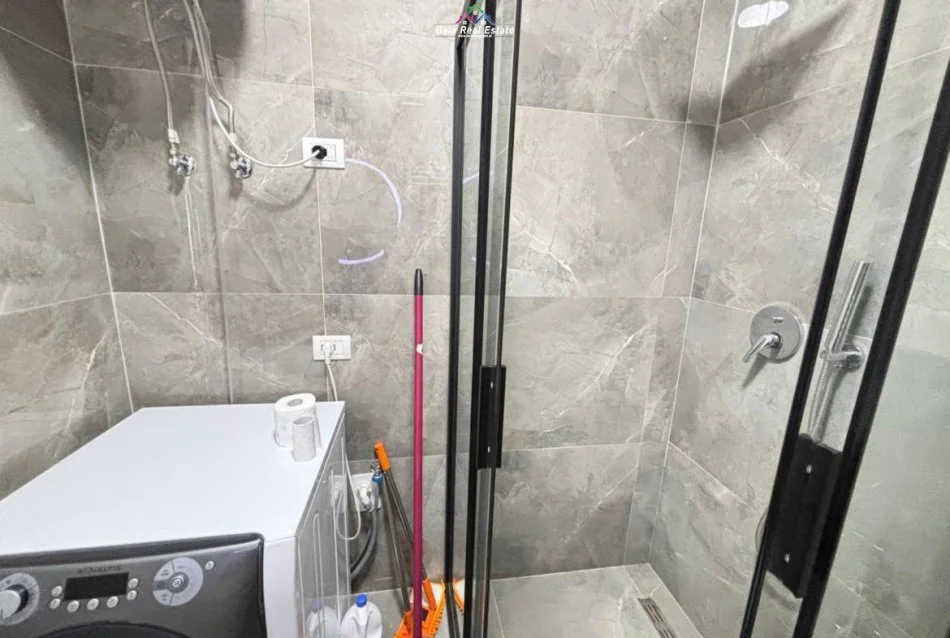 Tirane, jepet me qera apartament 1+1 Kati 4, 55 m² 730 € (Rruga Prokop Mima)