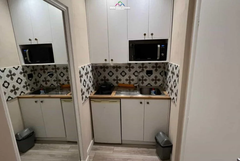Tirane, jepet me qera apartament 1+1 Kati 7, 112 m² 1.500 € (Qender)