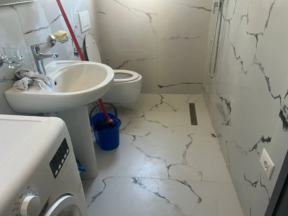 Tirane, jepet me qera apartament 2+1 Kati 5, 65 m² 350 € (rruga vangjel capo, allias)