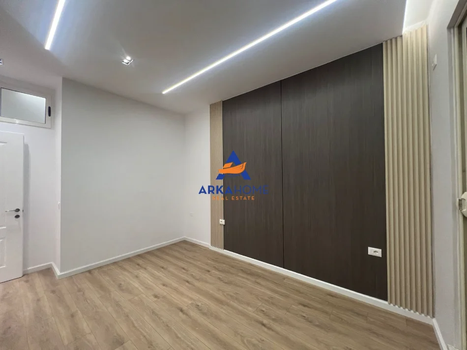 Tirane, shitet apartament 2+1+Ballkon Kati 2, 76 m² 125.000 € 