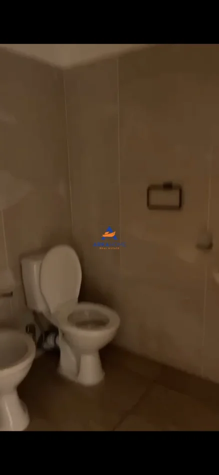 Tirane, jepet me qera apartament 2+1+Ballkon Kati 3, 94 m² 572 € 