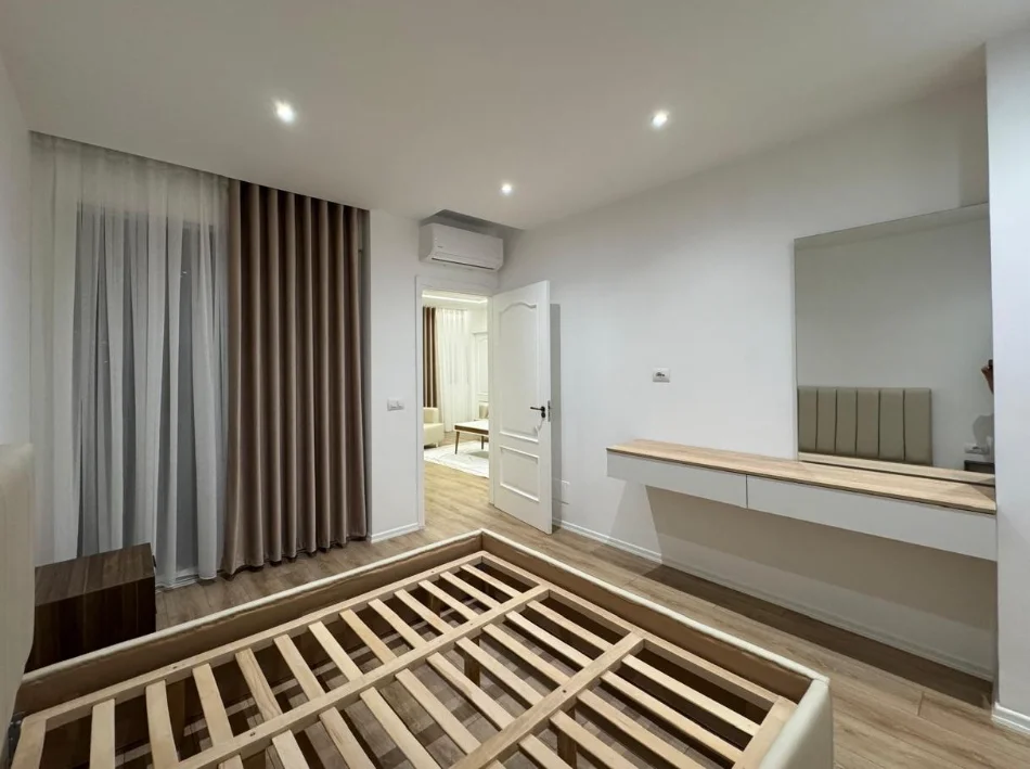 Tirane, shitet apartament 1+1 , 67 m² 175.000 € 