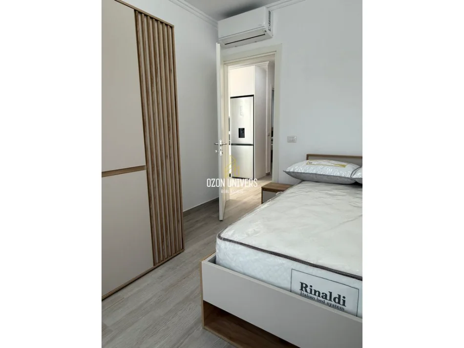 Tirane, jepet me qera apartament 2+1+Ballkon Kati 6, 90 m² 900 € (Ish Stacioni i Trenit)