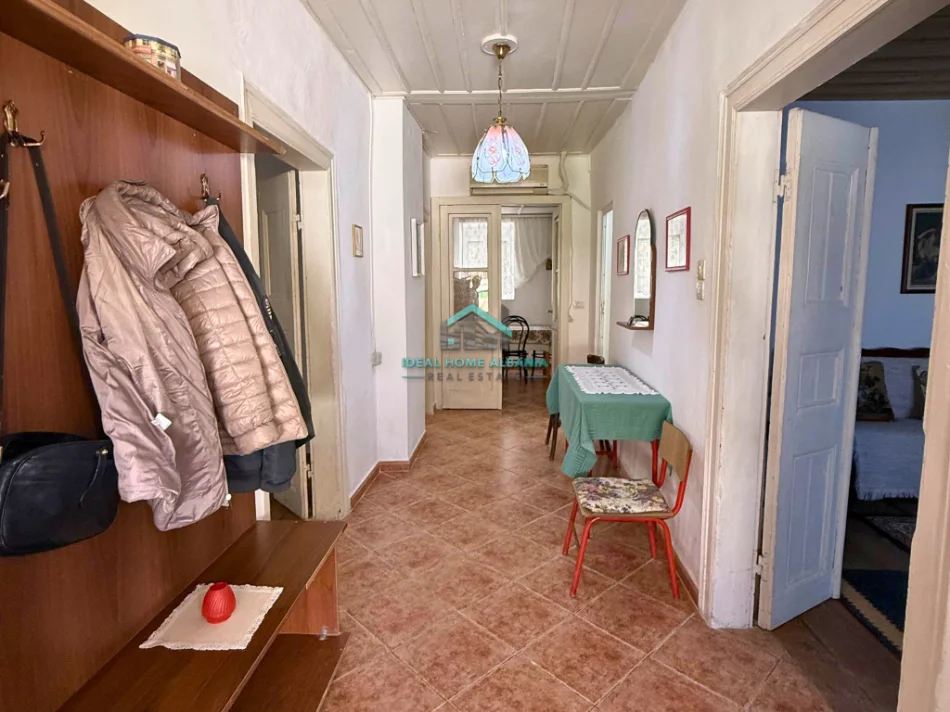 Vlore, shitet 2+1+Ballkon Kati 1, 90 m² 150.000 € (vlore)