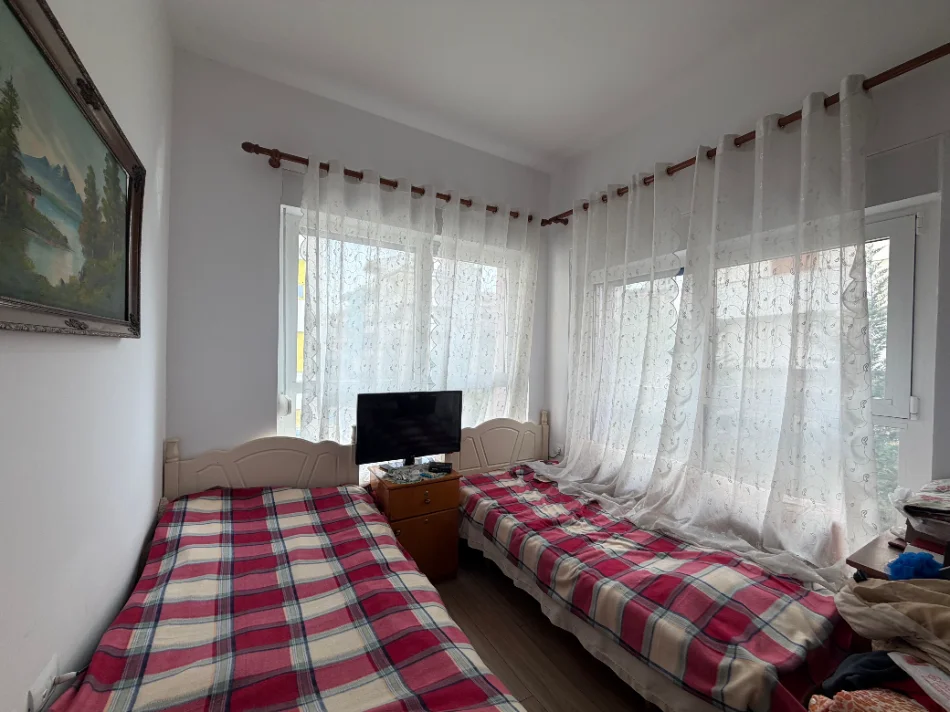 Tirane, shitet apartament 2+1+Ballkon Kati 2, 83 m² 145.000 € (Kompleksi Mangalem)