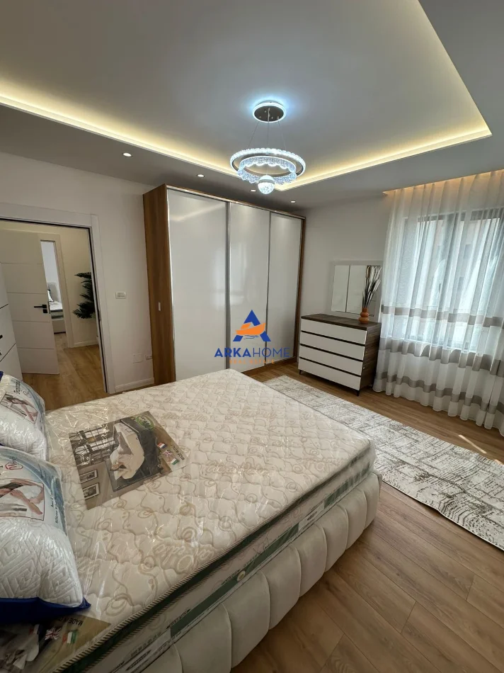 Tirane, shitet apartament 2+1+Ballkon Kati 7, 116 m² 265.000 € 