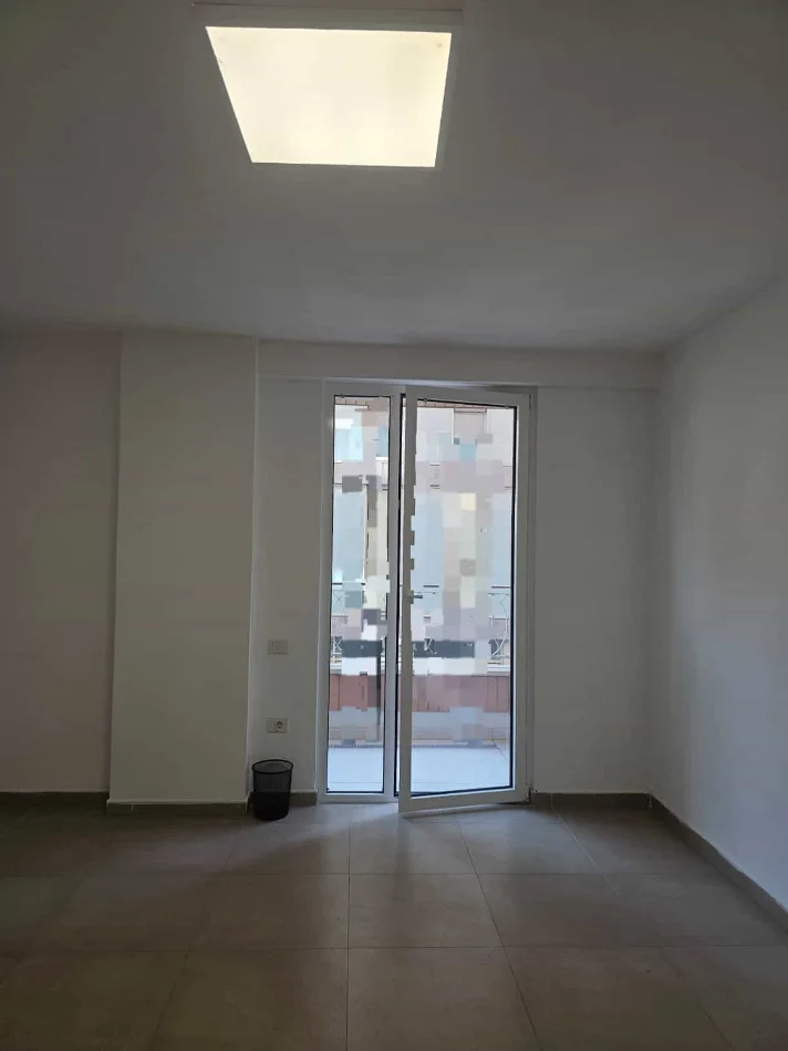 Tirane, jepet me qera zyre Kati 1, 74 m² 1.250 € (Rruga e Elbasanit)