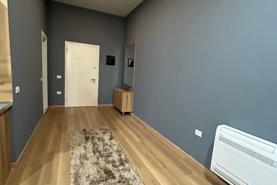 jepet me qera apartament 1+1 Kati 2, 90 m² 600 € (Rruga Peti)