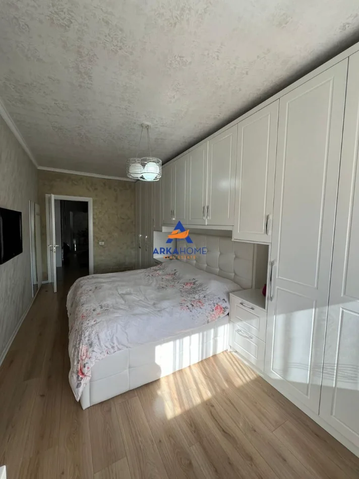 Tirane, shitet apartament 3+1+Ballkon Kati 6, 118 m² 210.000 € 