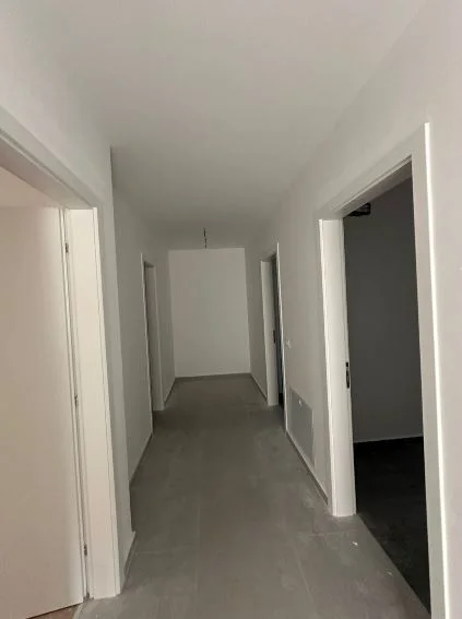 Tirane, shitet Vile 3 Katshe , 352 m² 1.050.000 € 