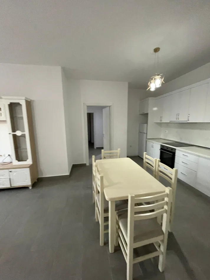 Tirane, shes apartament 2+1+Aneks+Ballkon Kati 5, 113 m² 102.000 € (Kamez)
