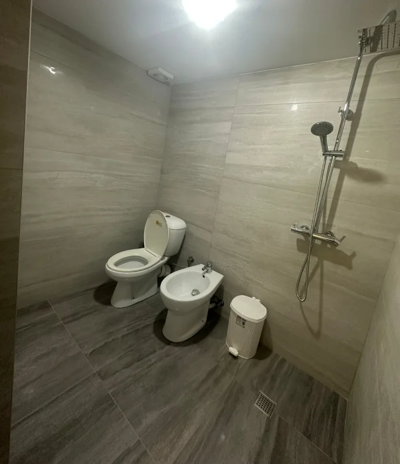 Tirane, shitet apartament 2+1 , 119 m² 155.000 € 