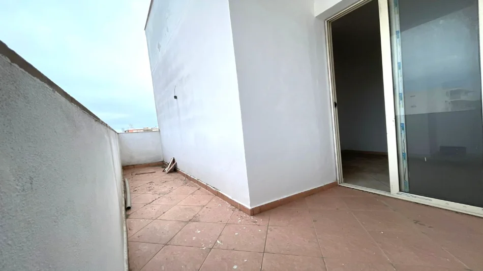 Durres, shitet apartament 1+1 Kati 8, 66 m² 56.355 € (Prane Kazazit)