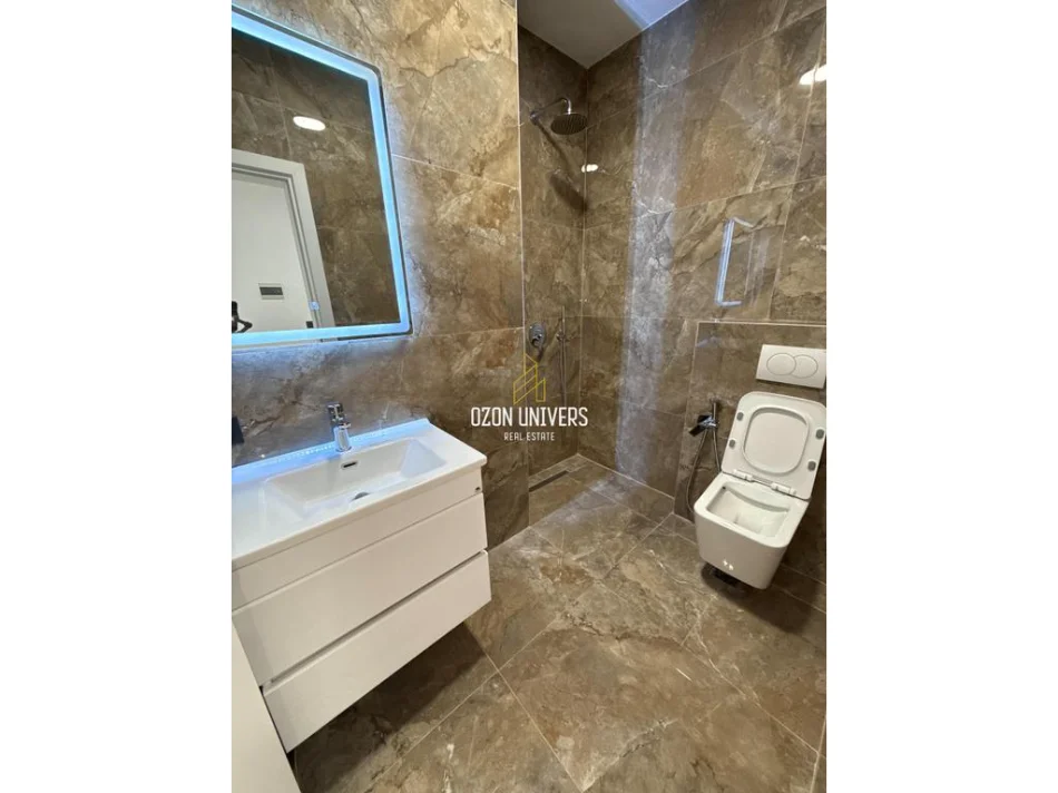 Tirane, jepet me qera apartament 1+1+Ballkon Kati 1, 65 m² 750 € (Ish Ekspozita)