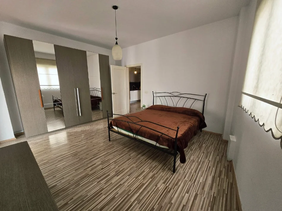 JEPET ME QERA: SUPER APARTAMENT 2+1 📍 Midis rrugës së Kavajës & M.Shyrit