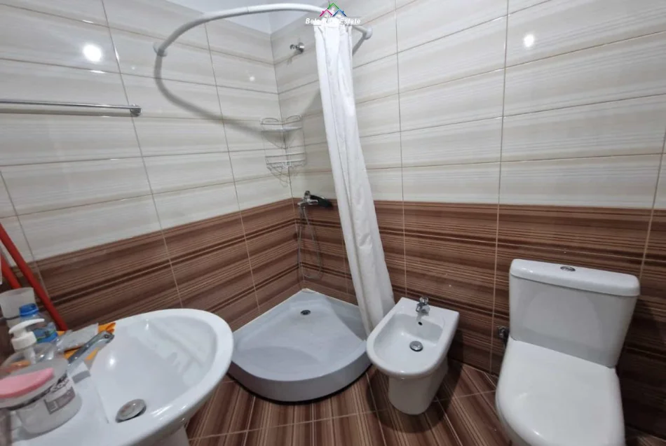 Tirane, jepet me qera apartament 2+1 Kati 3, 110 m² 550 € (Rruga Teodor Keko)