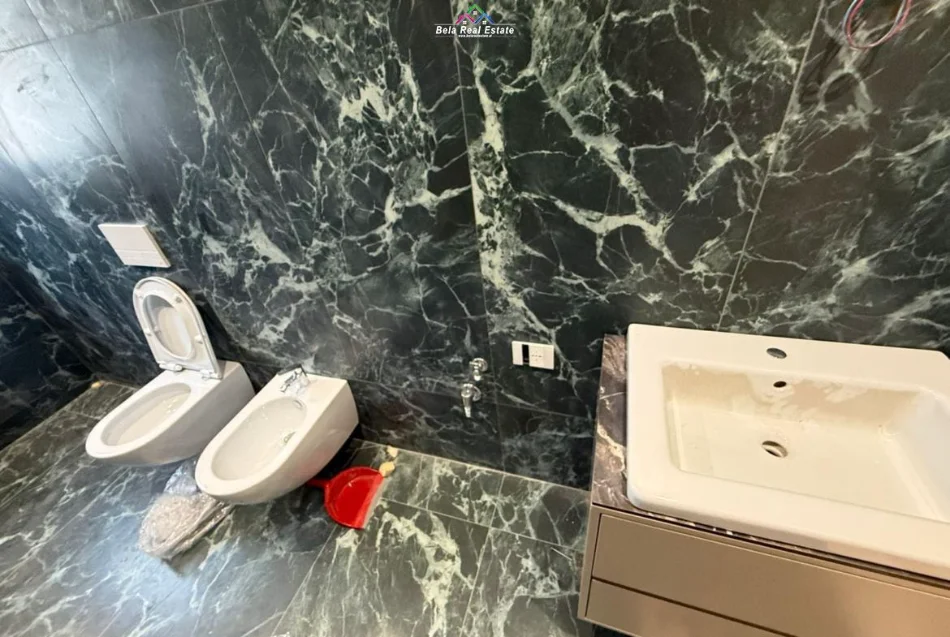 Tirane, jepet me qera apartament 2+1 Kati 4, 106 m² 850 € (tek kompleksi Erli)