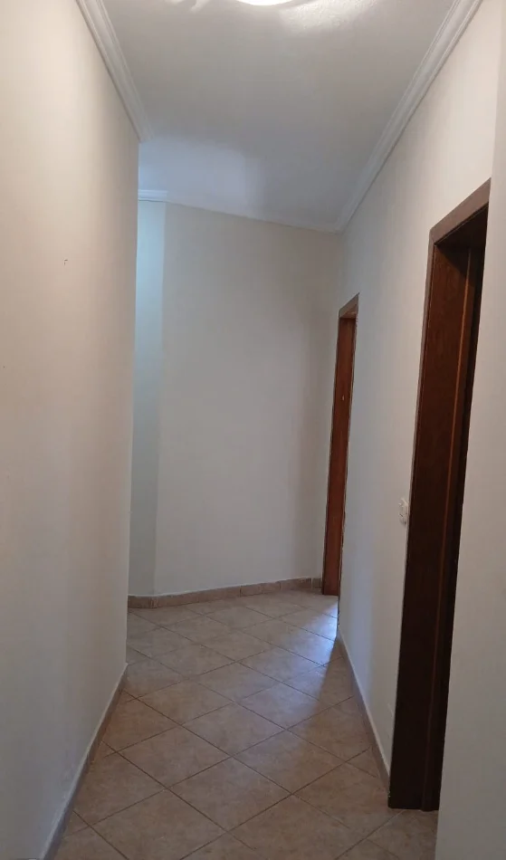 Tirane, jepet me qera zyre Kati 3, 147 m² 1.260 € (Bulevardi Gjergj Fishta)