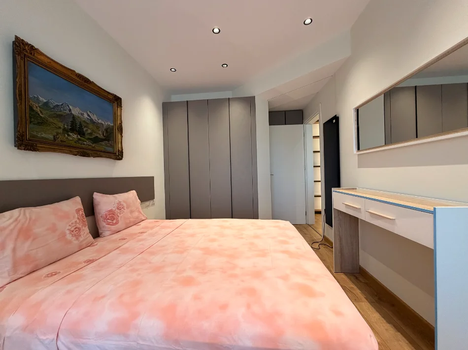 Tirane, jepet me qera apartament 1+1+Aneks+Ballkon Kati 0, 100 m² 750 € 