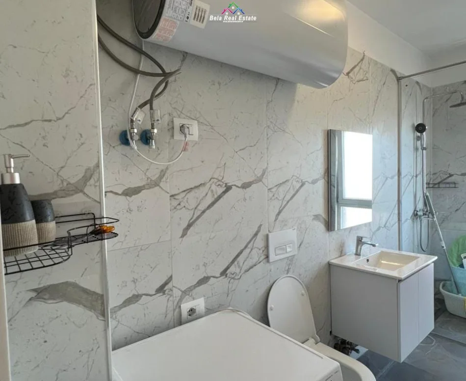 Tirane, jepet me qera apartament 2+1 Kati 9, 93 m² 850 € (Rruga 5 Maji)