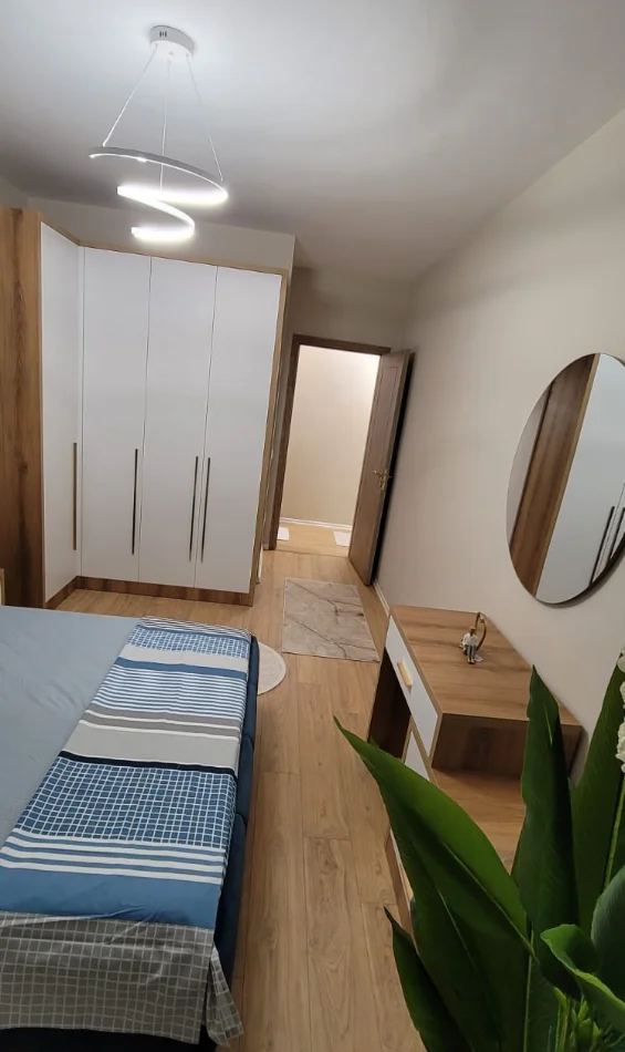 Tirane, jepet me qera apartament 2+1 , 99 m² 800 € 